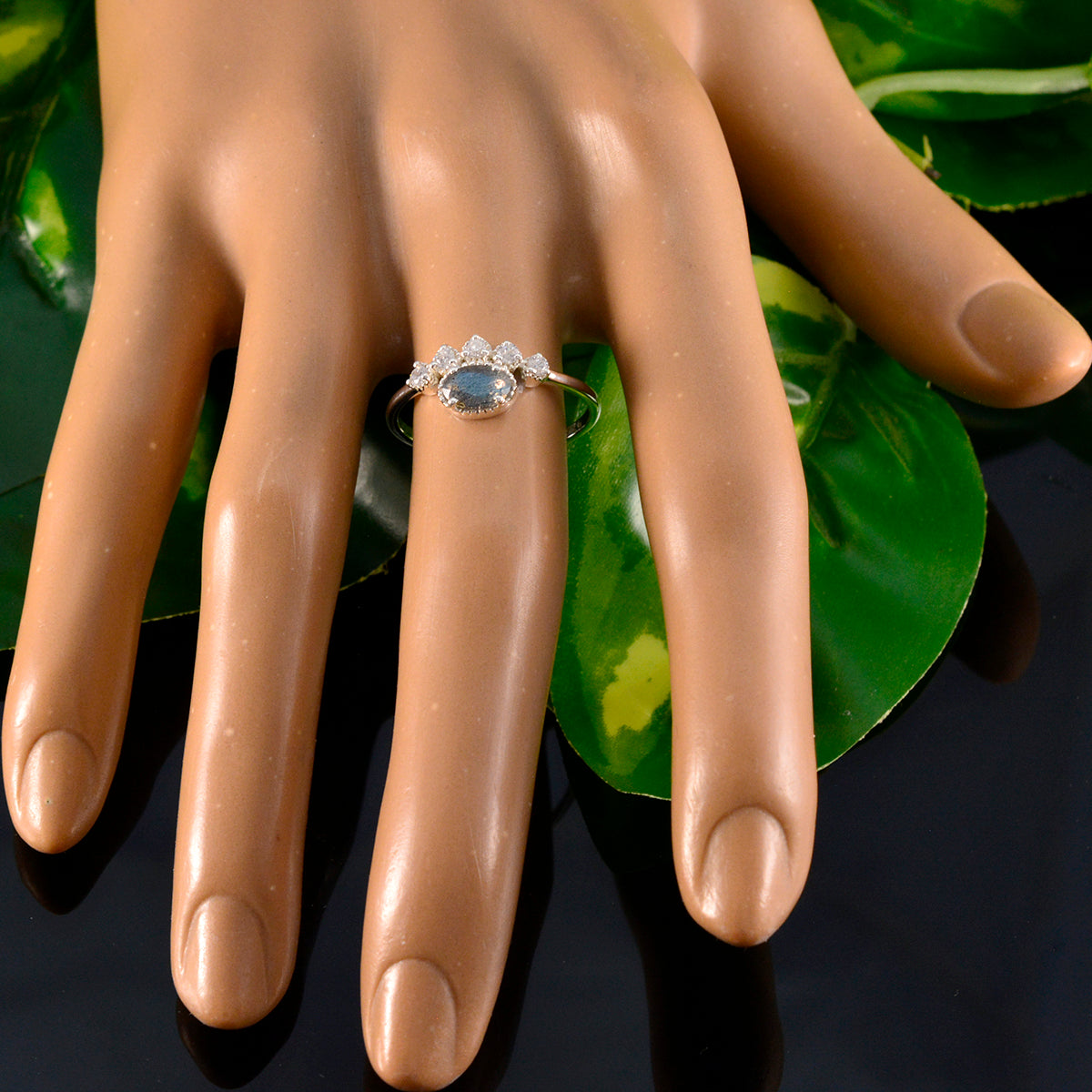 Priya Trendy Grey Halo Ring