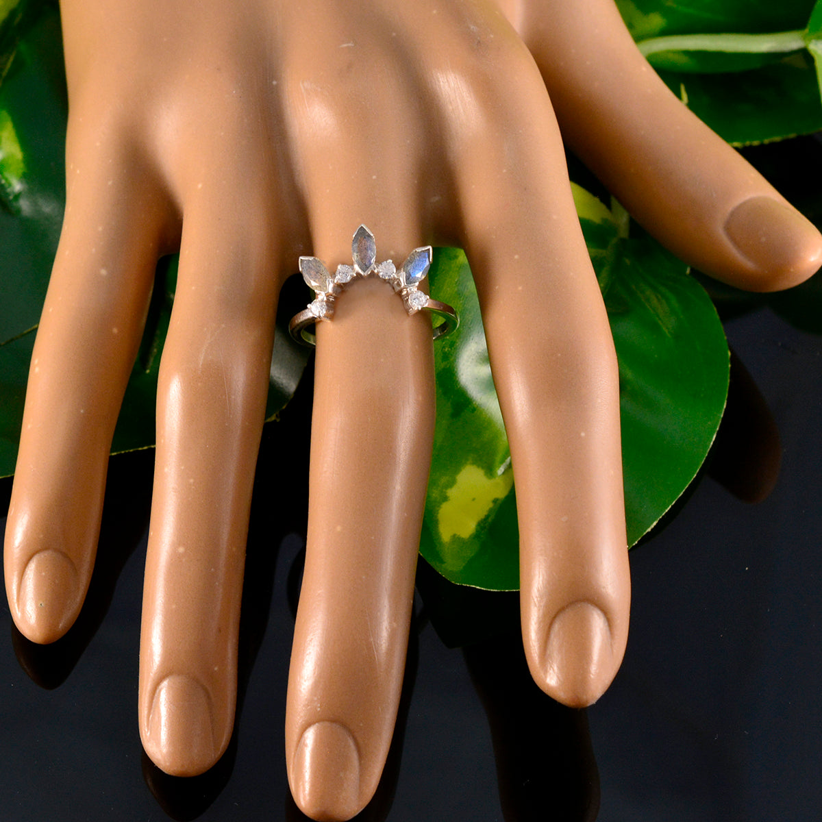 Hye-jin crown Grey multiple Ring