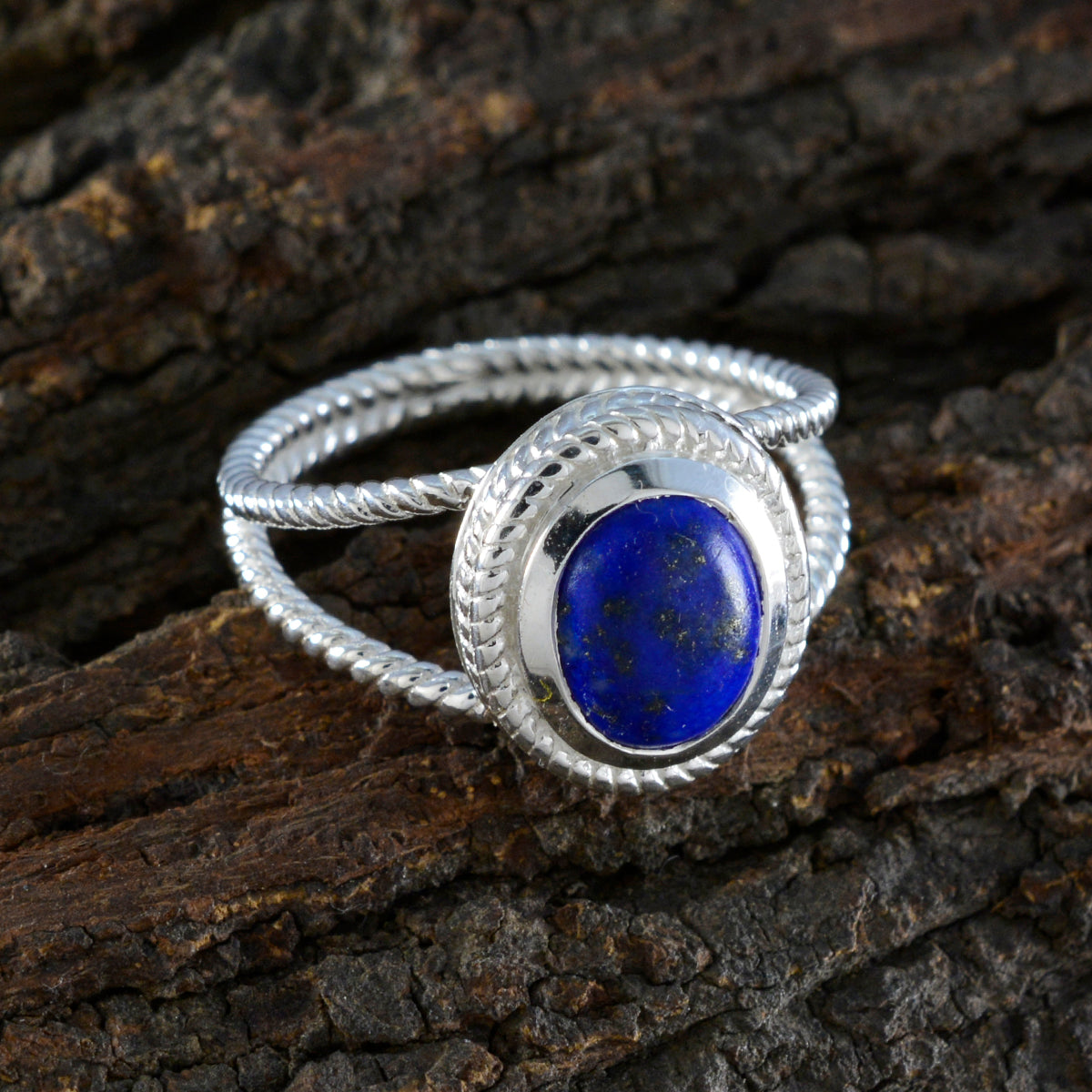 Nisa Rope-Wire Blue Solitaire Ring