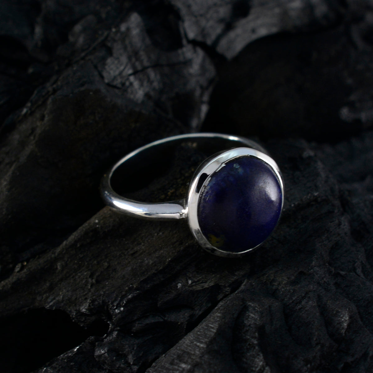 Antonia Trendy Blue Solitaire Ring