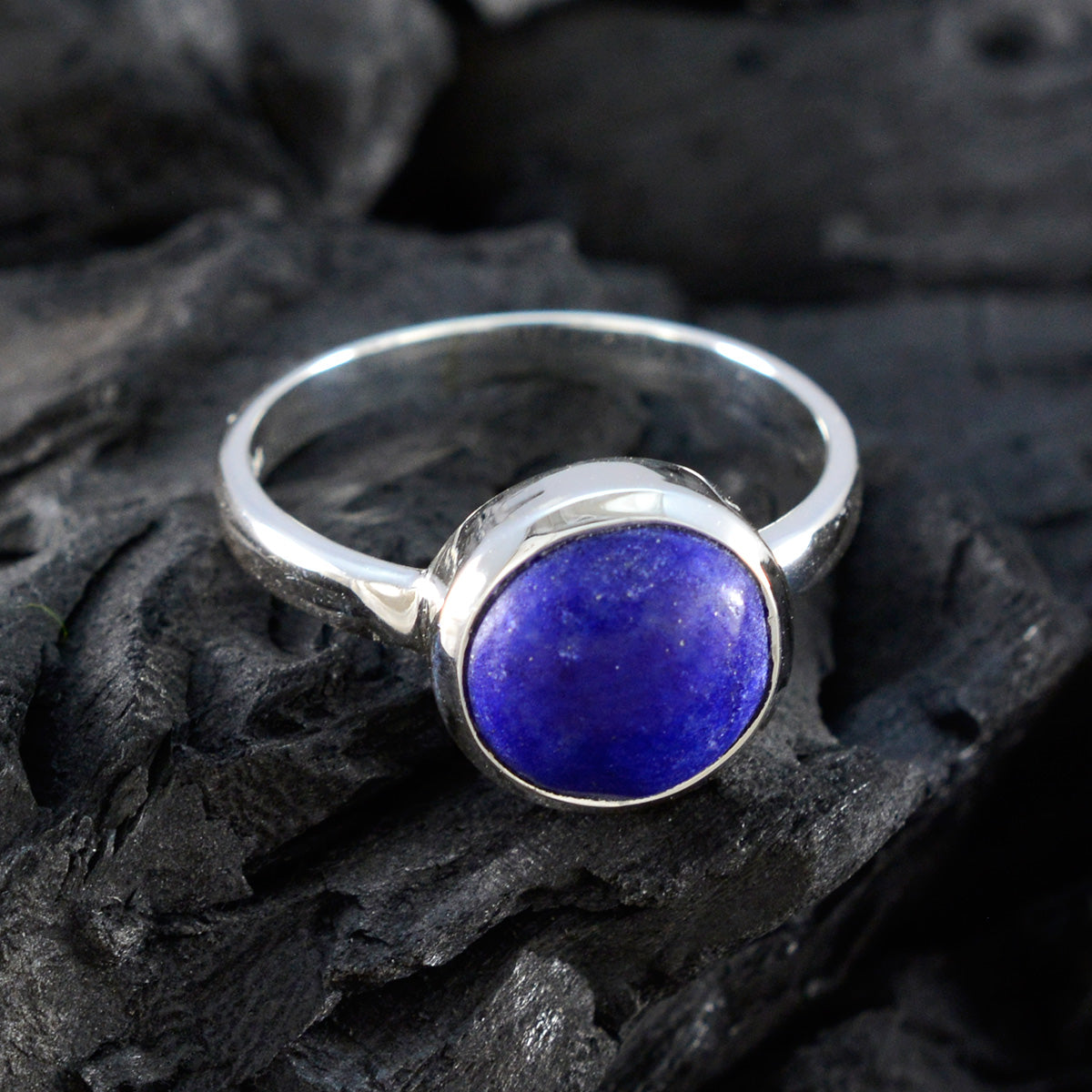 Evelyn Romantic Blue Solitaire Ring