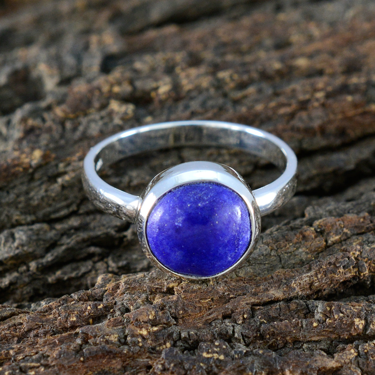 Evelyn Romantic Blue Solitaire Ring