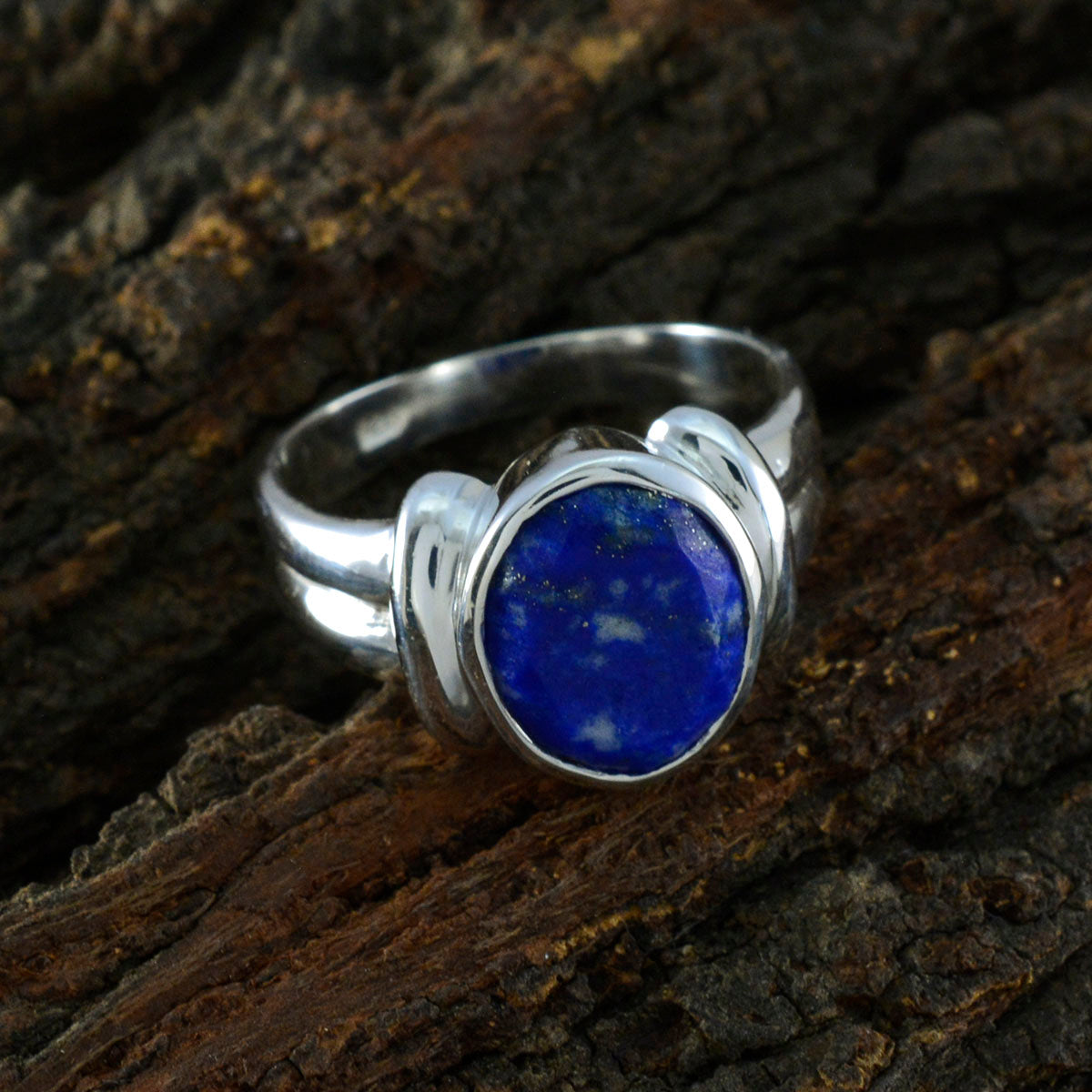 Nayara Trendy Blue Solitaire Ring