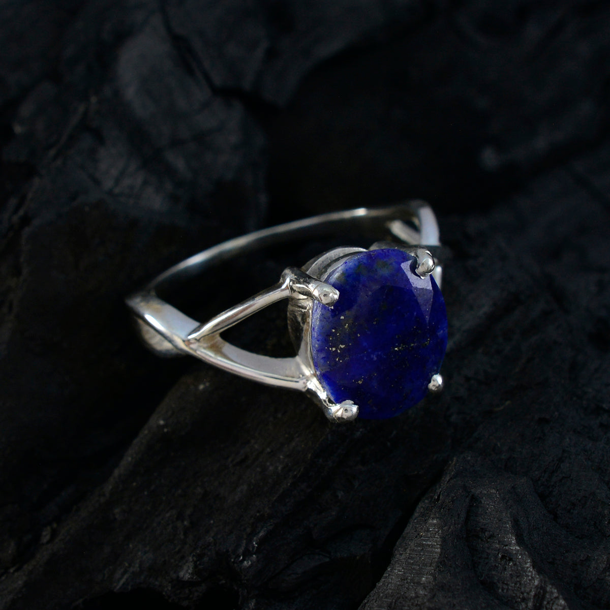 Seo-yeon Abstract Blue Solitaire Ring