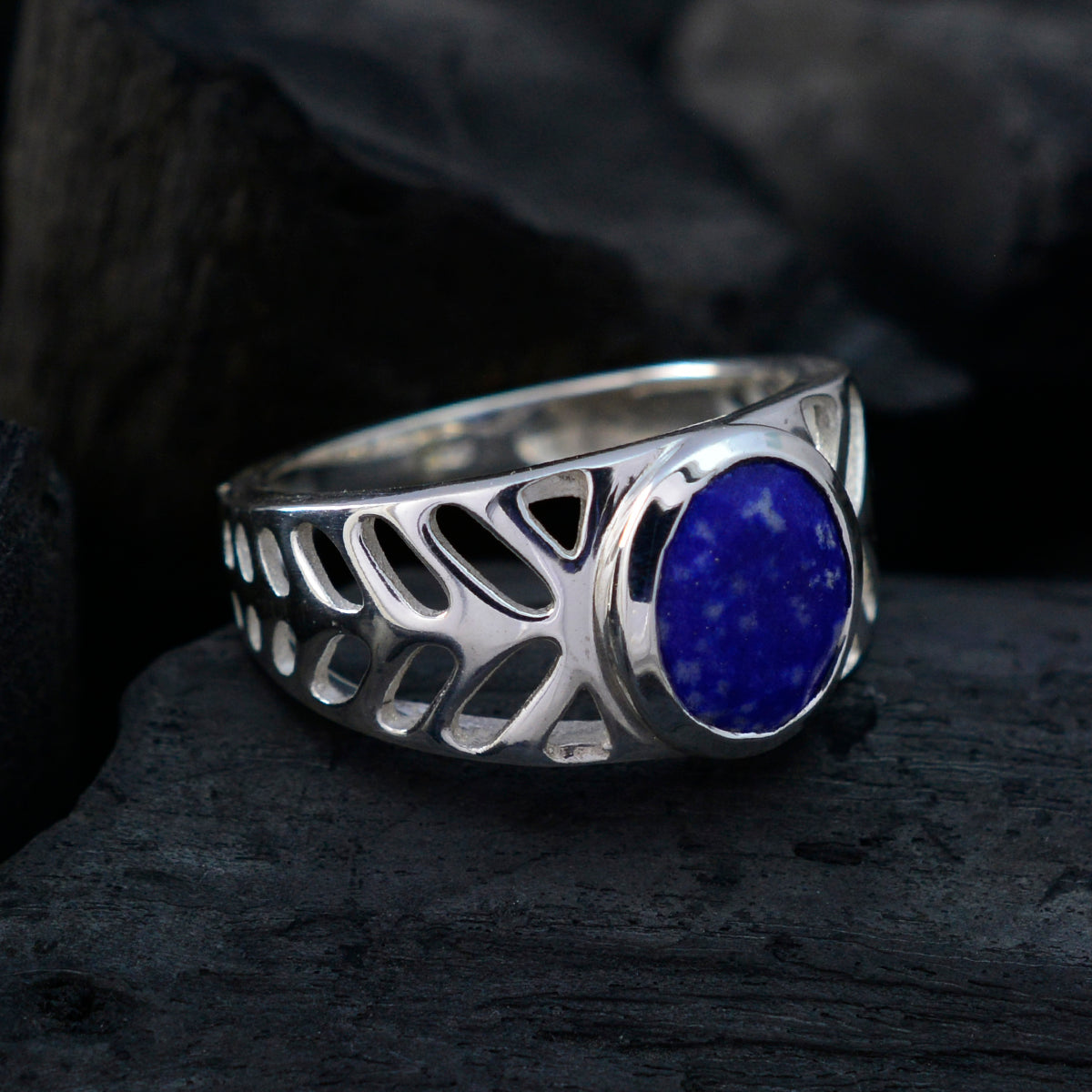 Bruna Rope-Wire Blue Solitaire Ring