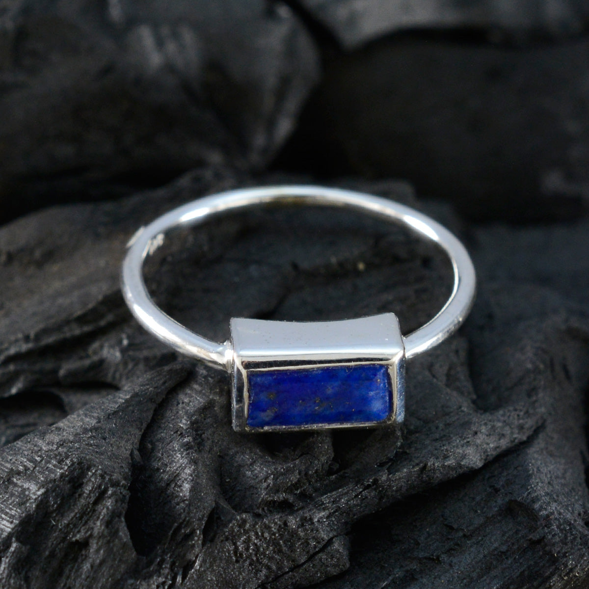Li Lee Graceful Blue Solitaire Ring
