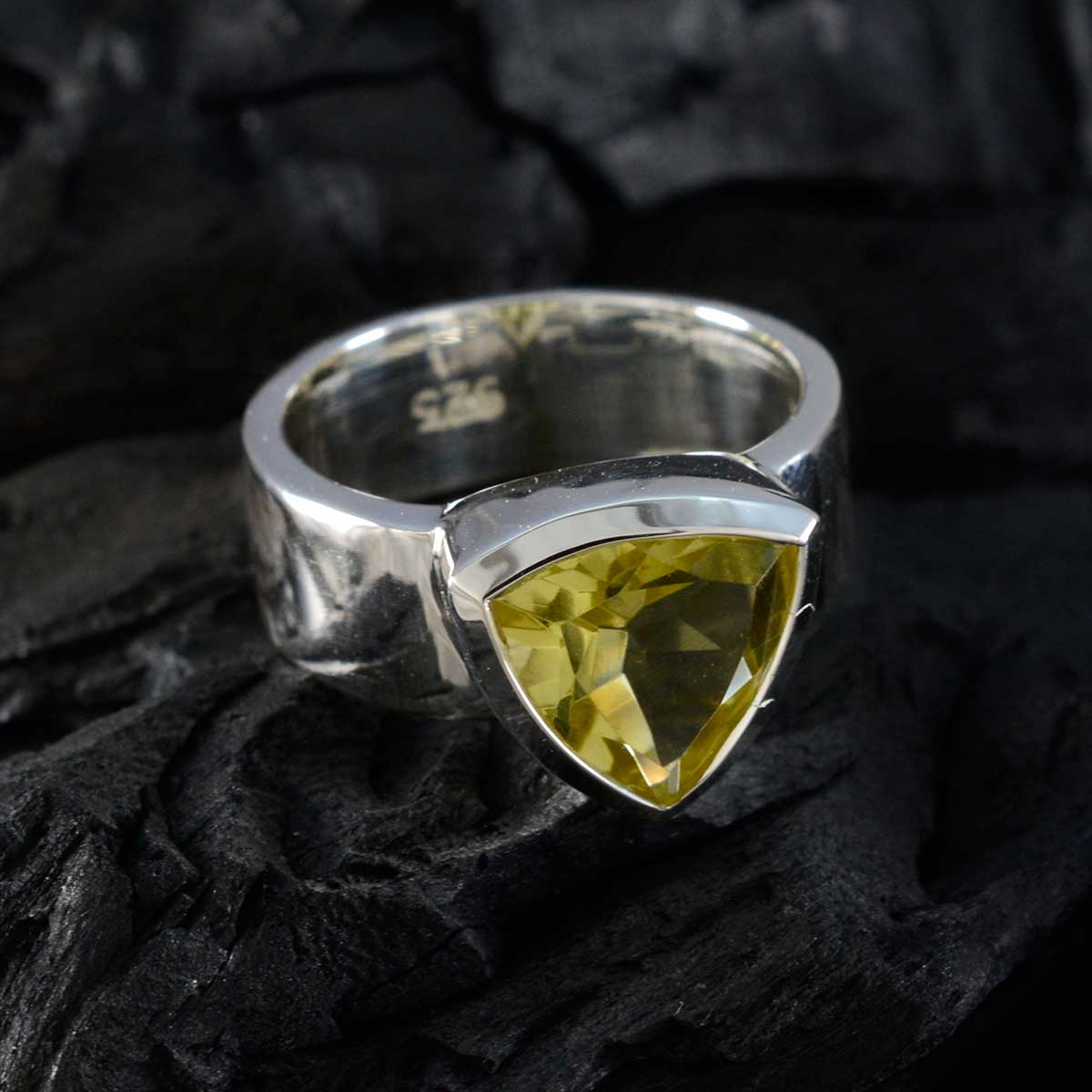 Zoey Signet Yellow Solitaire Band