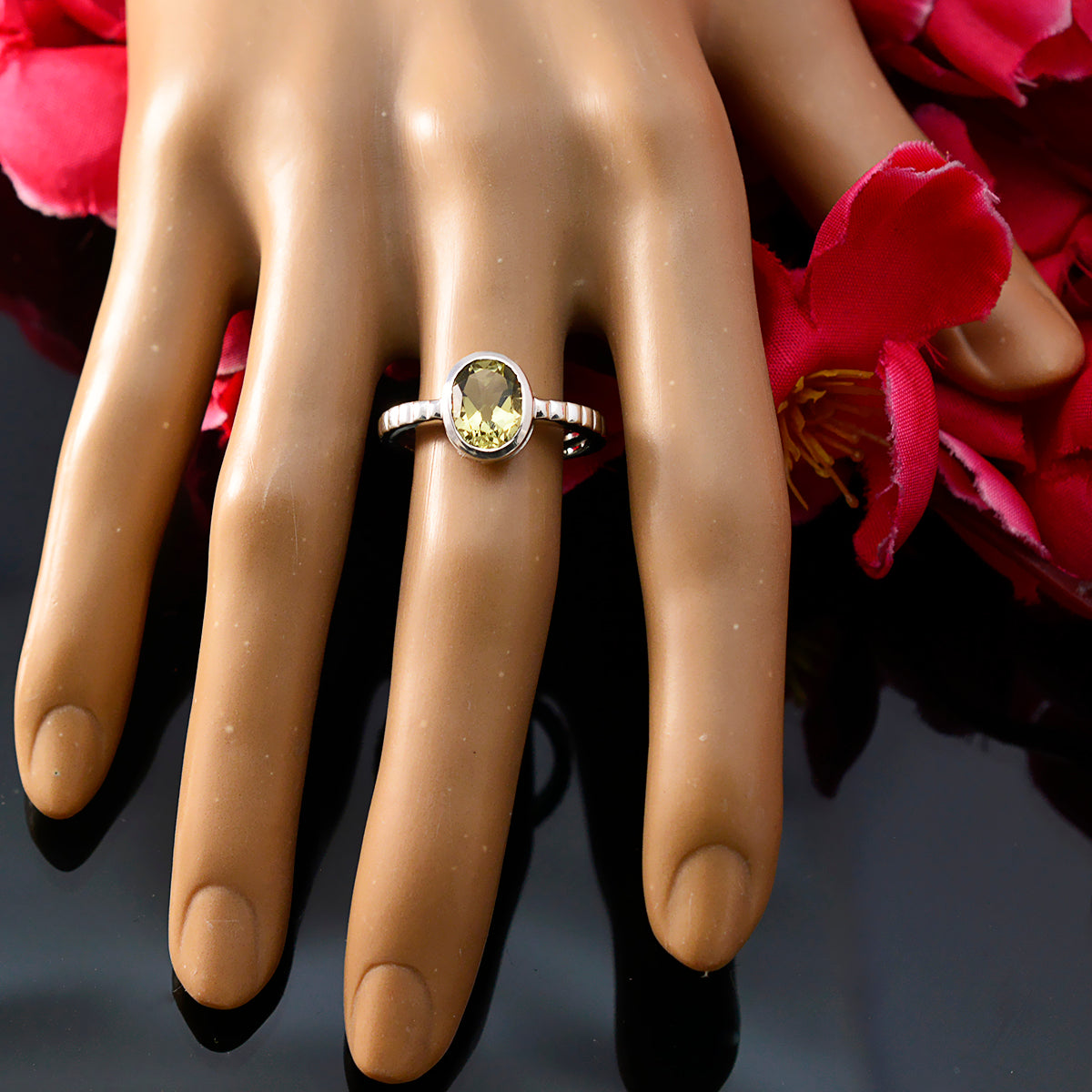 Tereza Heritage Yellow Solitaire Ring