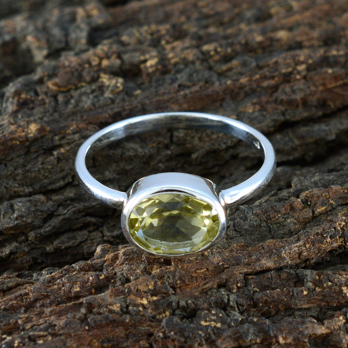 Putri Abstract Yellow Solitaire Ring