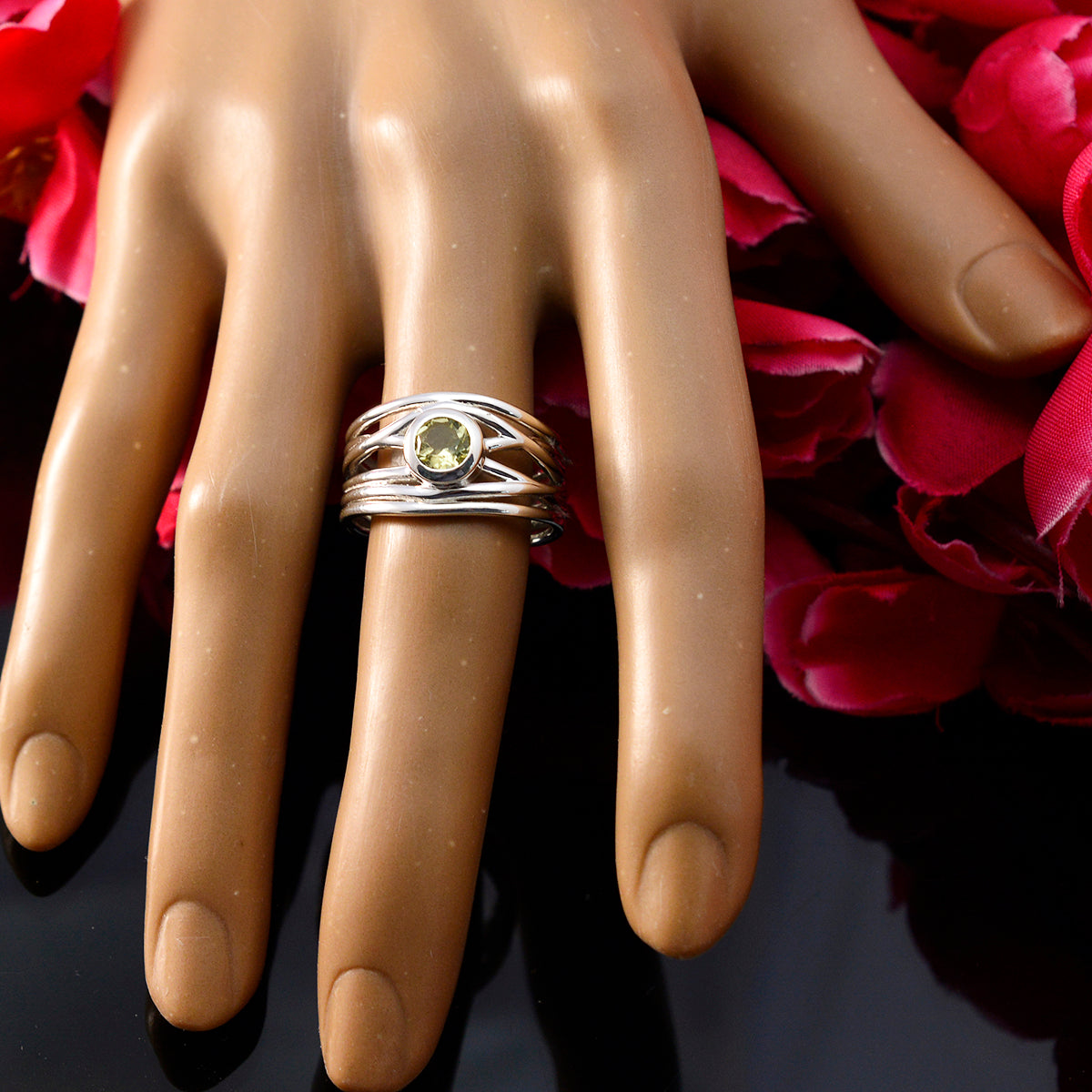 Putri Rope-Wire Yellow Solitaire Band