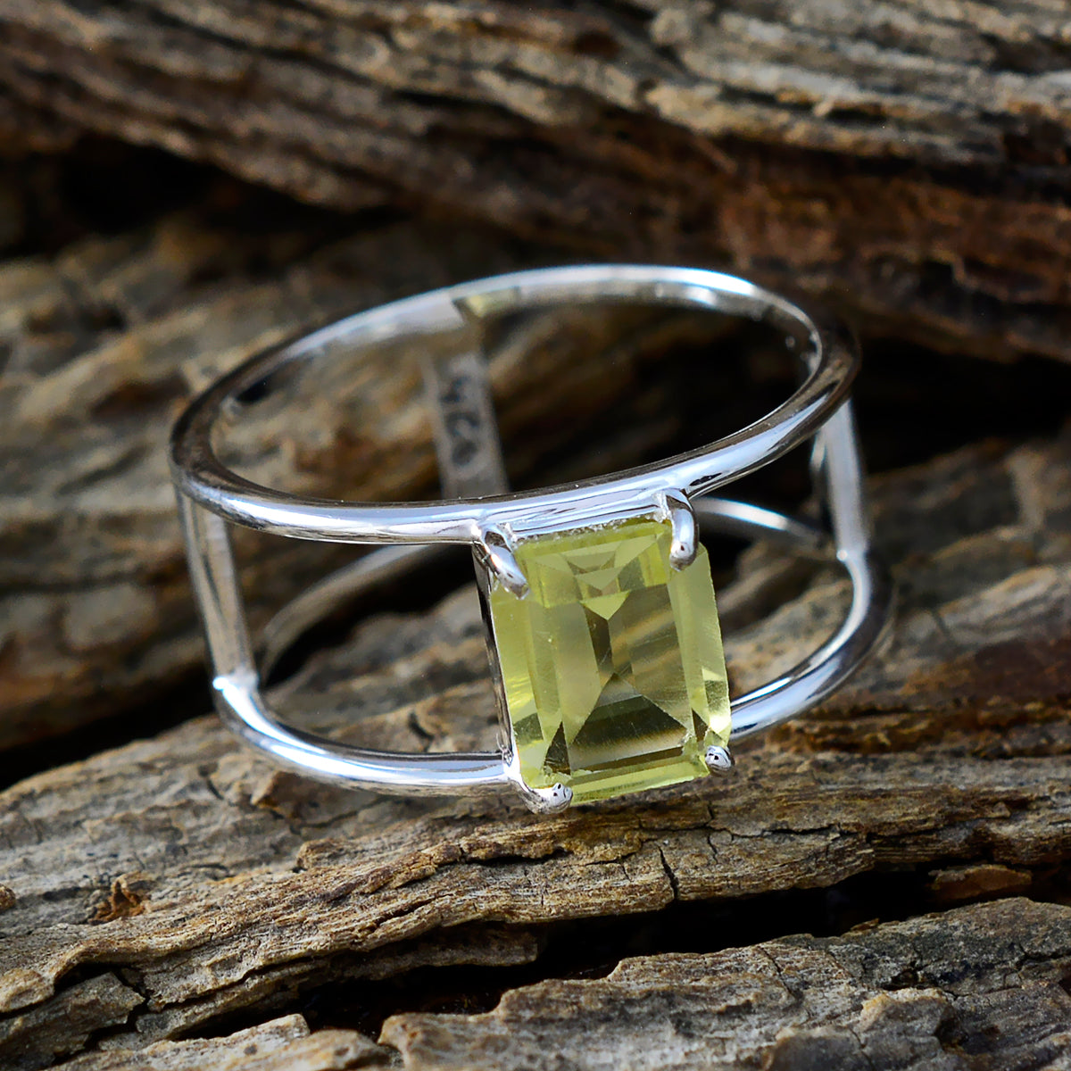 Lakshmi Geometric Yellow Solitaire Band