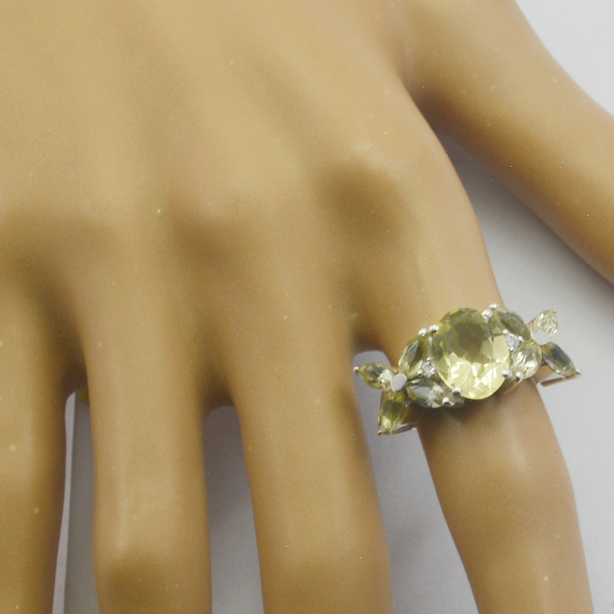 Sara Floral Yellow Navratna Ring