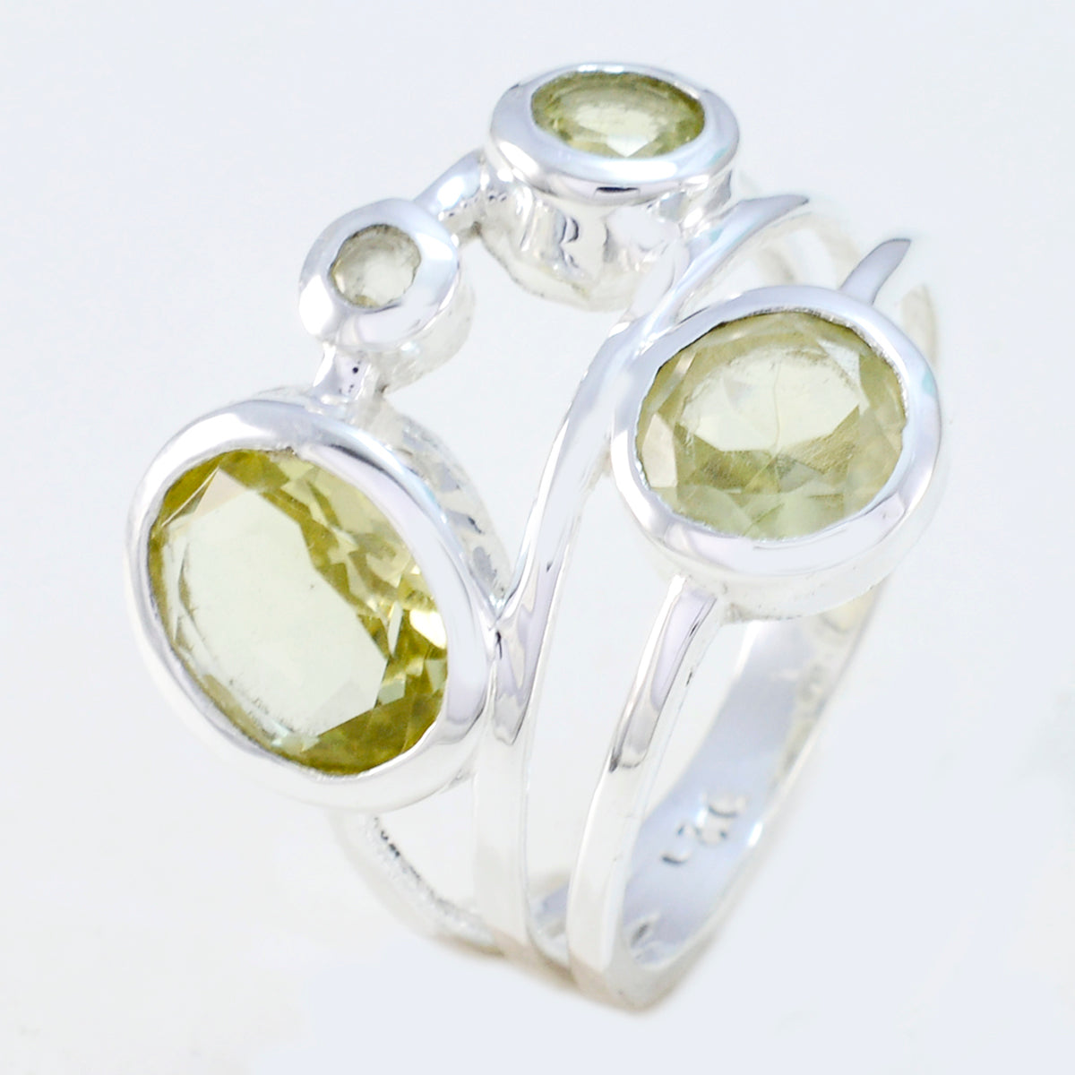 Julia Sophisticated Yellow quarter Ring