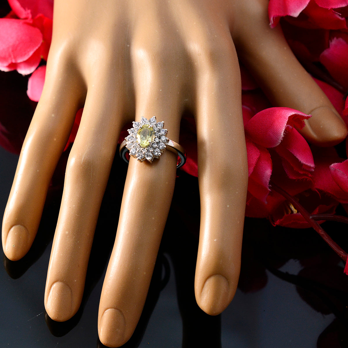 Teresa Trendy Yellow Halo Ring