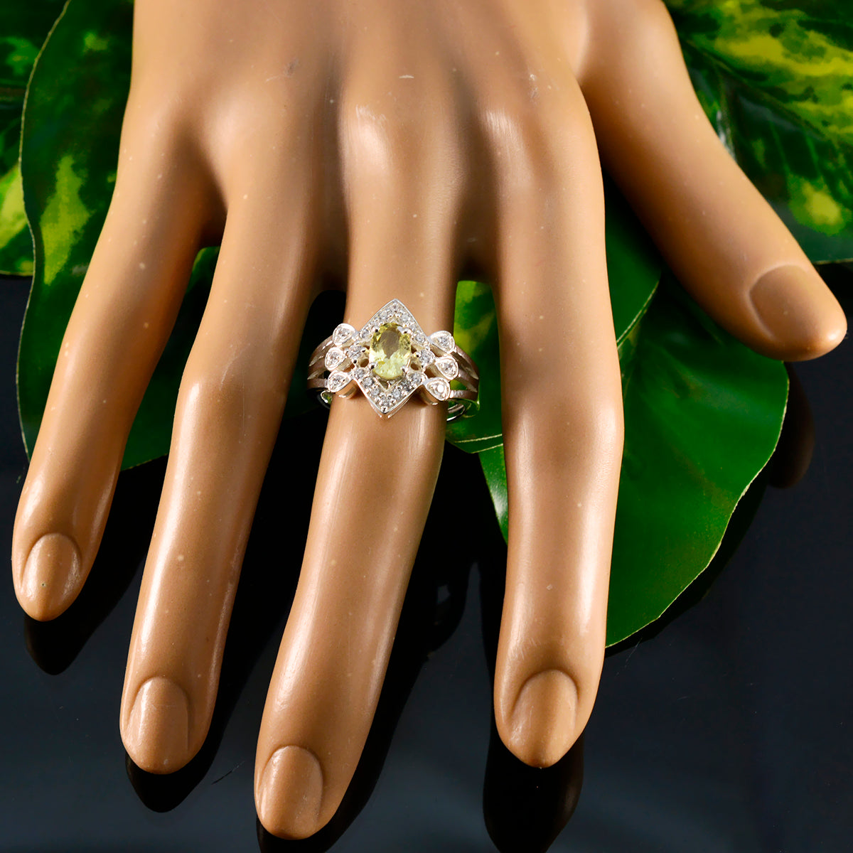 Aria Love Yellow Halo Ring