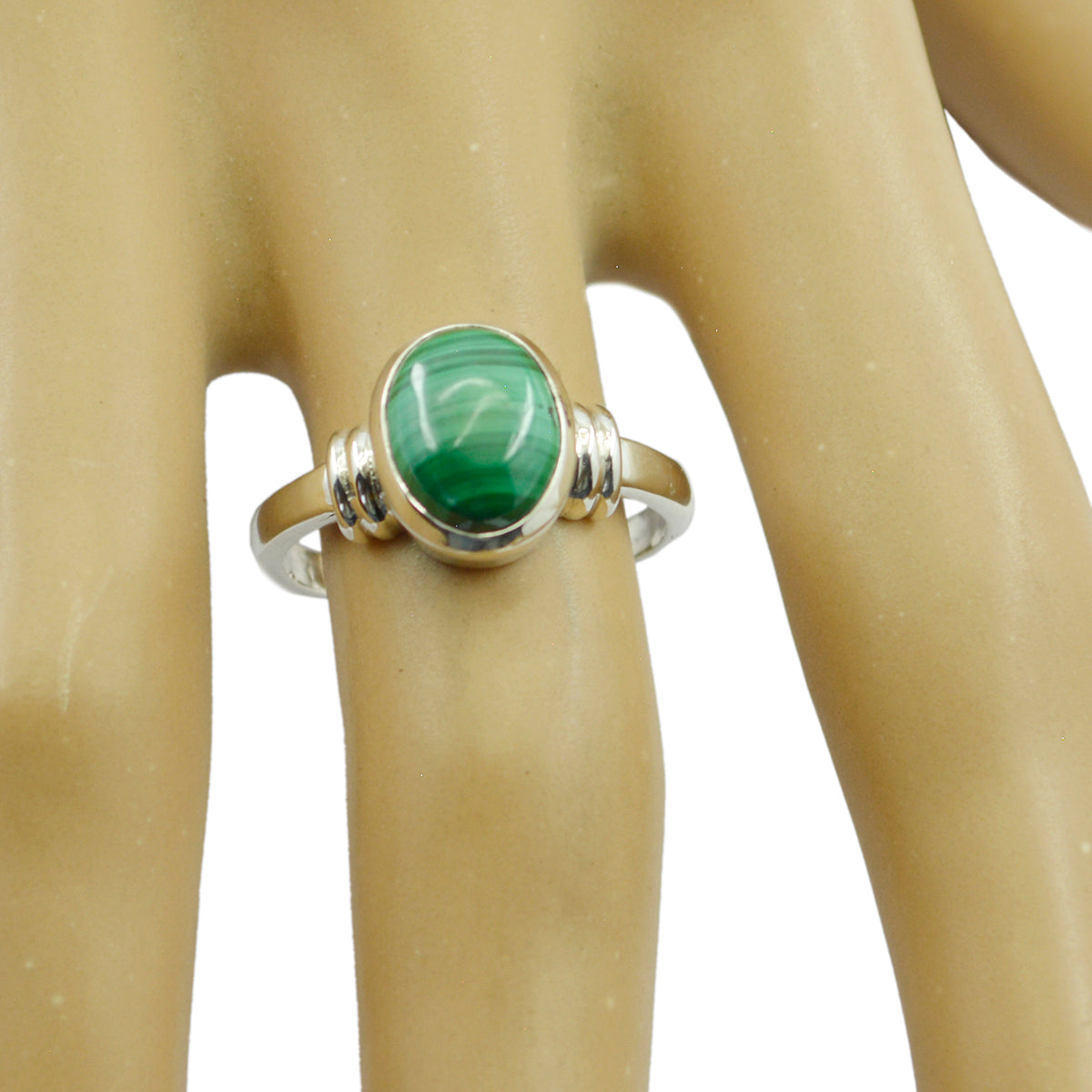 Mia Feminine Green Solitaire Ring
