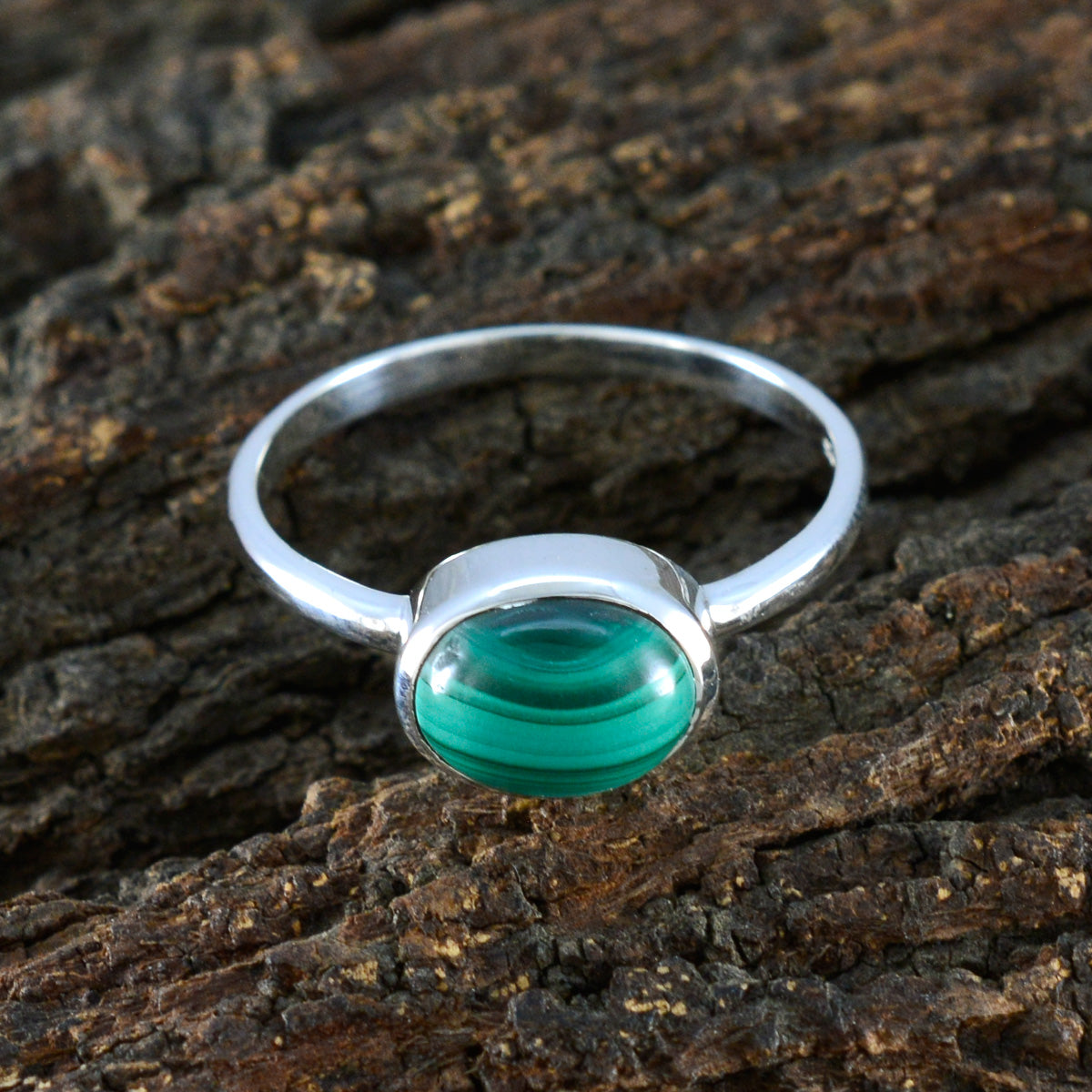 Nora Trendy Green Solitaire Ring