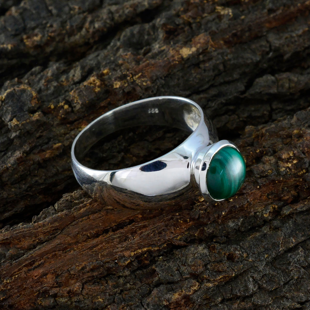 Josephine Trendy Green Solitaire Ring