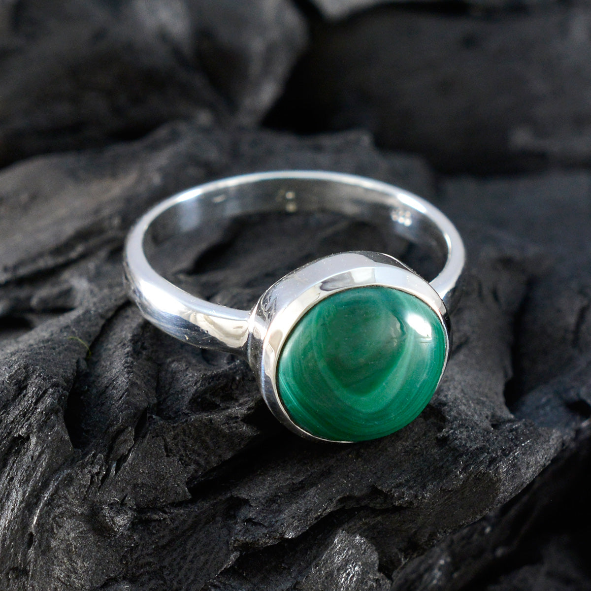 Alejandra Graceful Green Solitaire Ring