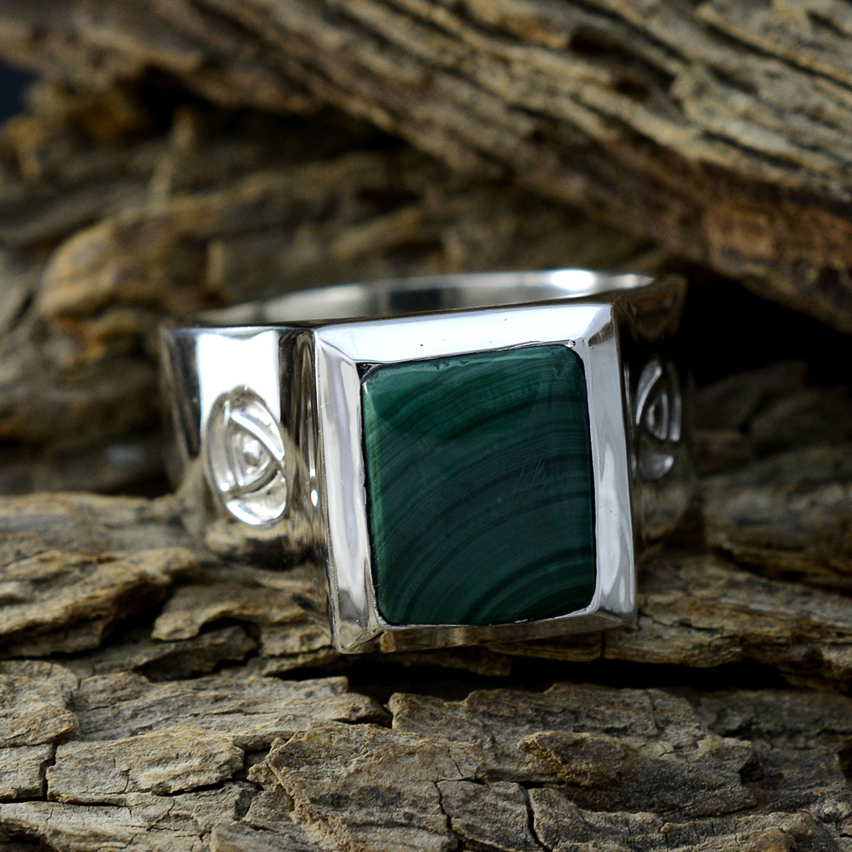 Harper Armor Green Solitaire Ring