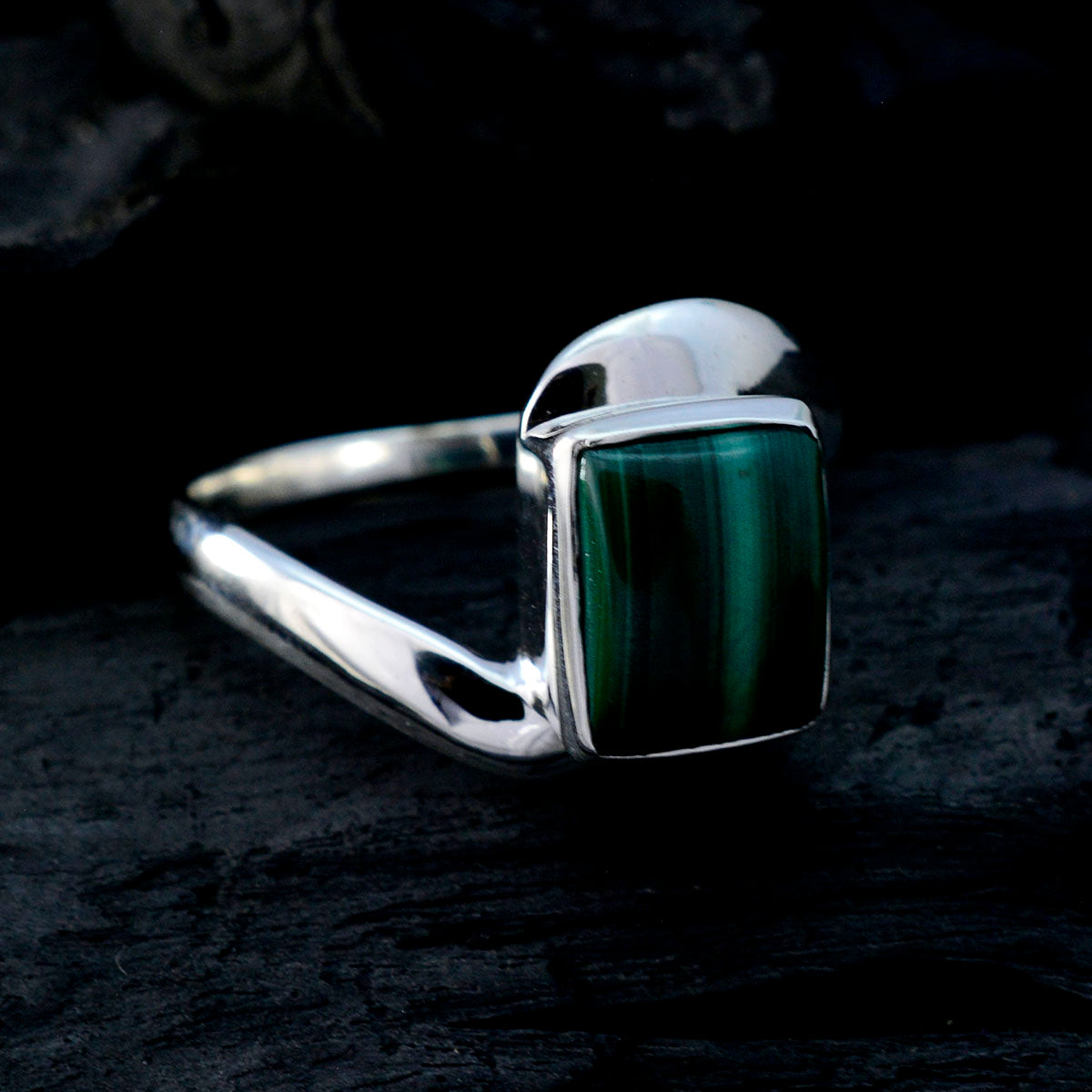 Luisa Trendy Green Solitaire Ring