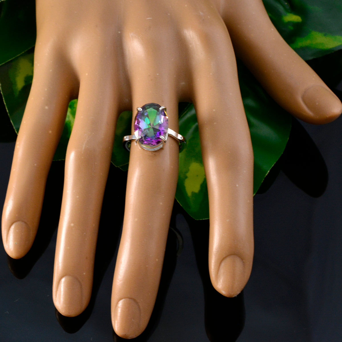 Soo-jin Contemporary multicolor Solitaire Ring