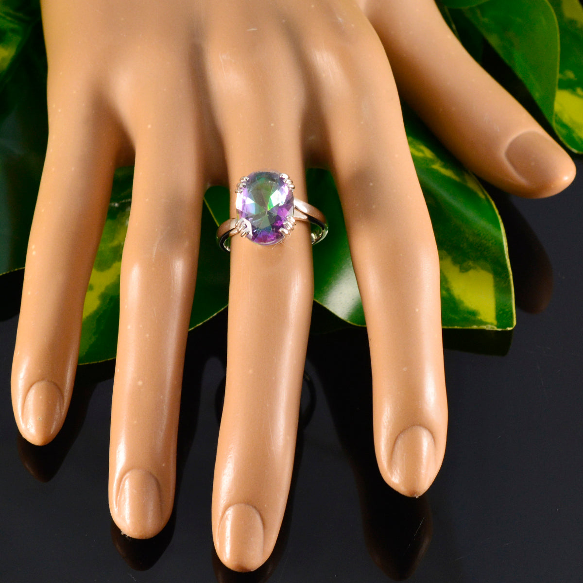 María Contemporary multicolor Solitaire Ring