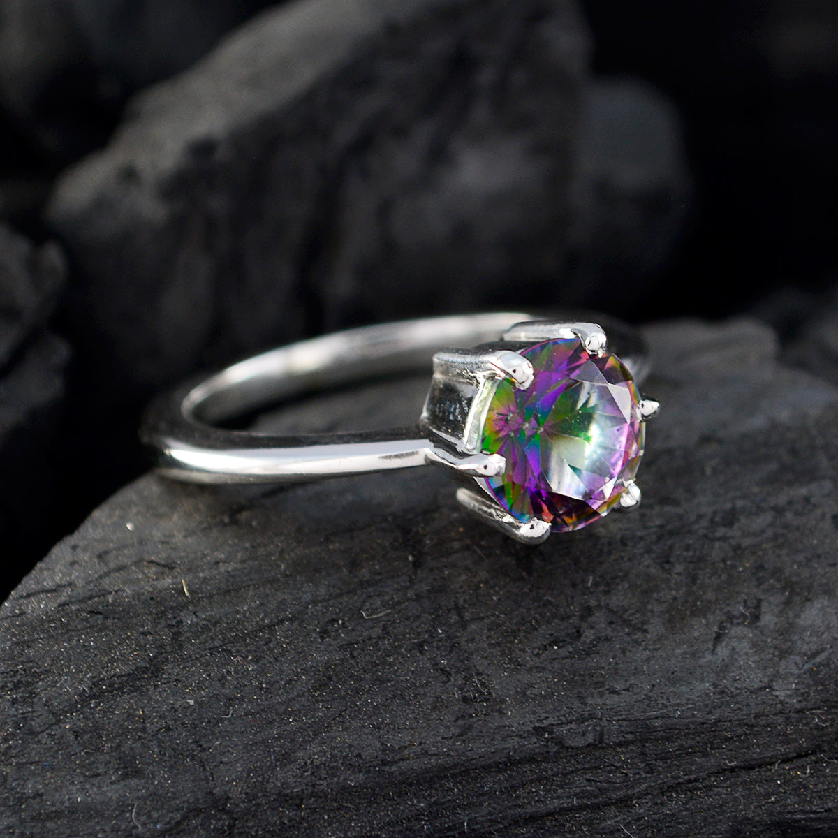 Constanza Romantic multicolor Solitaire Ring