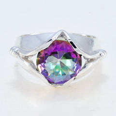 Eleanor Luxurious multicolor Solitaire Ring