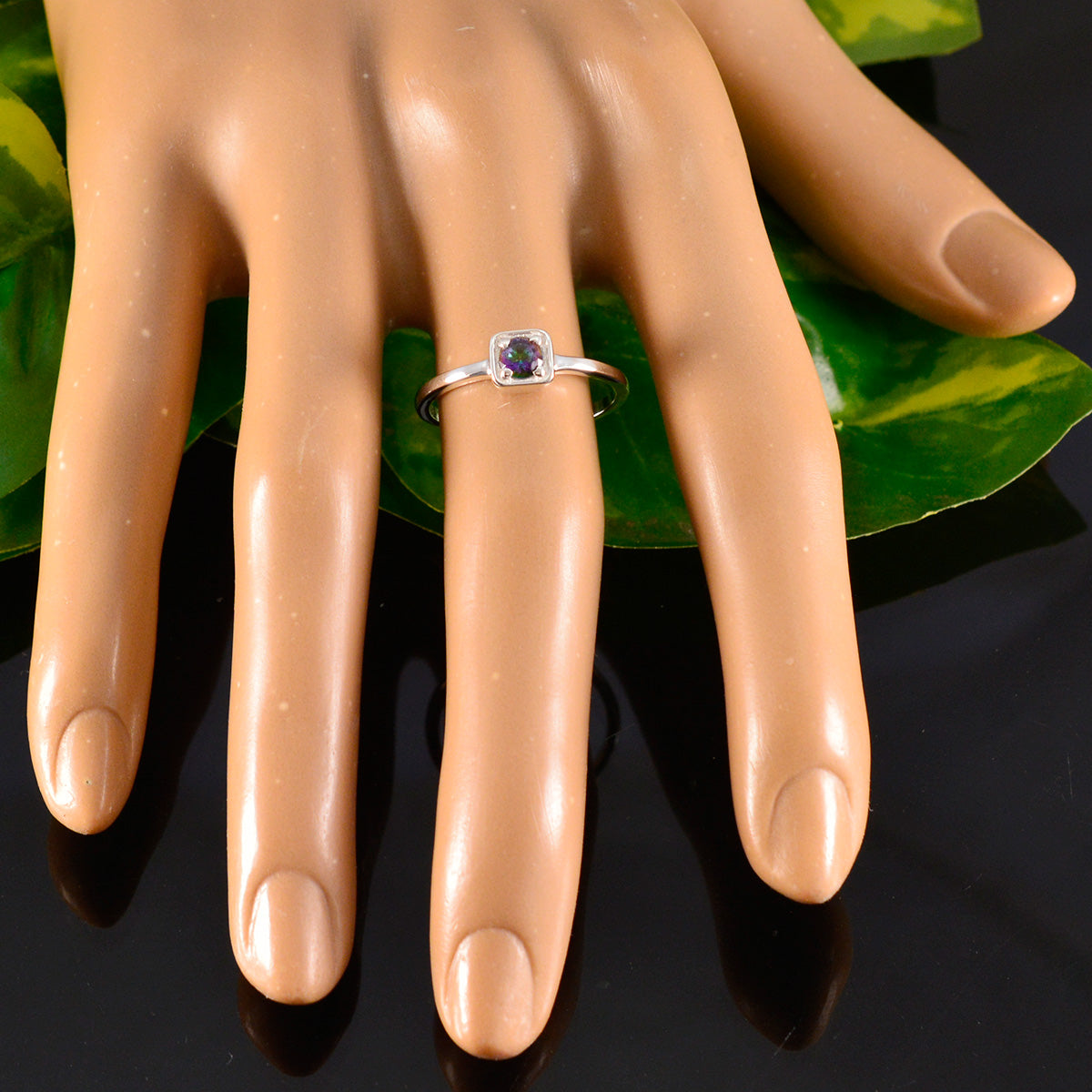 Hana Contemporary multicolor Solitaire Ring