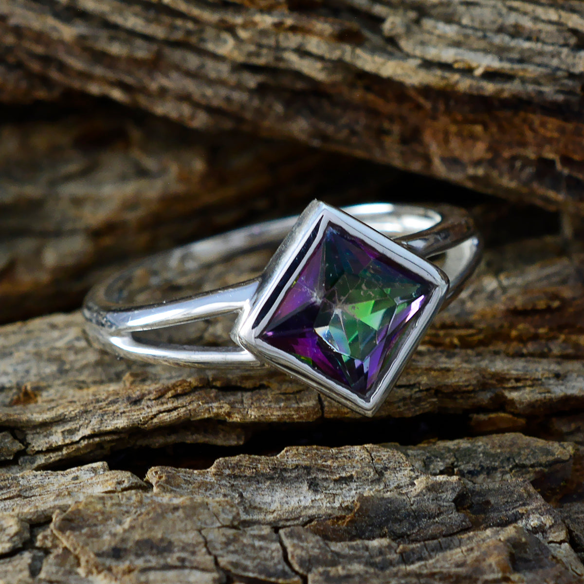 Nisa Trendy multicolor Solitaire Ring