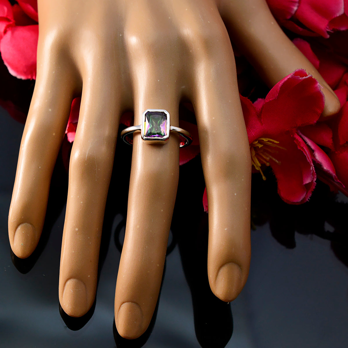 Aria Trendy multicolor Solitaire Ring