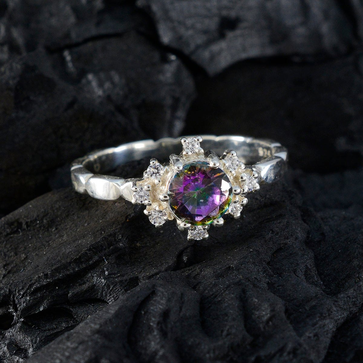 Nella Glamorous multicolor Halo Ring