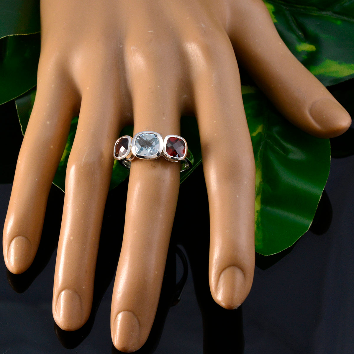Ida Sophisticated multicolor Trilogy Ring