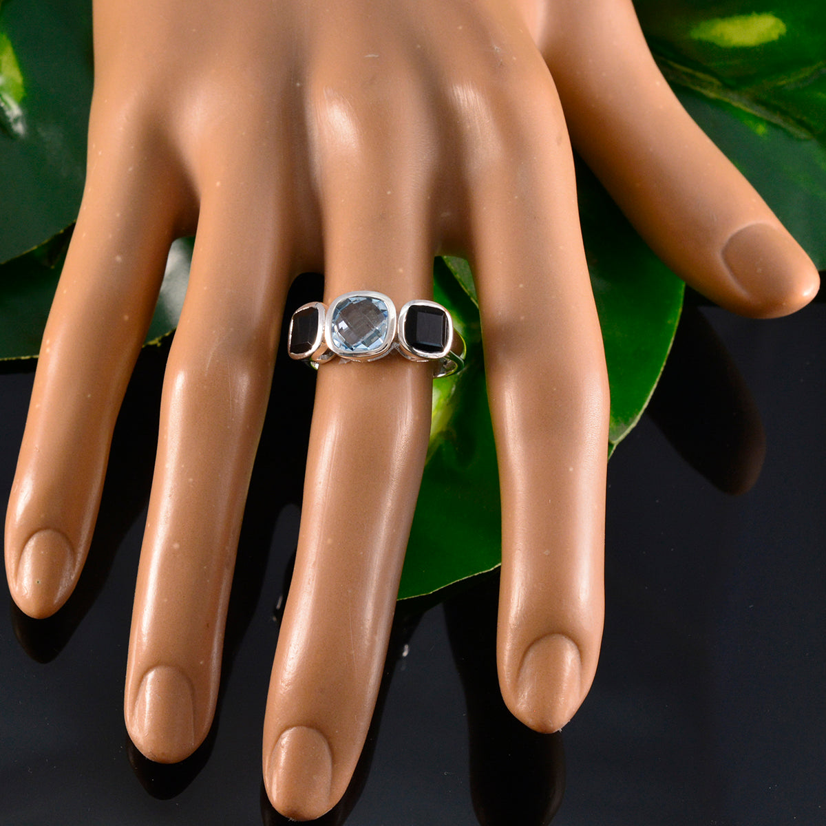 Nisa Feminine multicolor Trilogy Ring