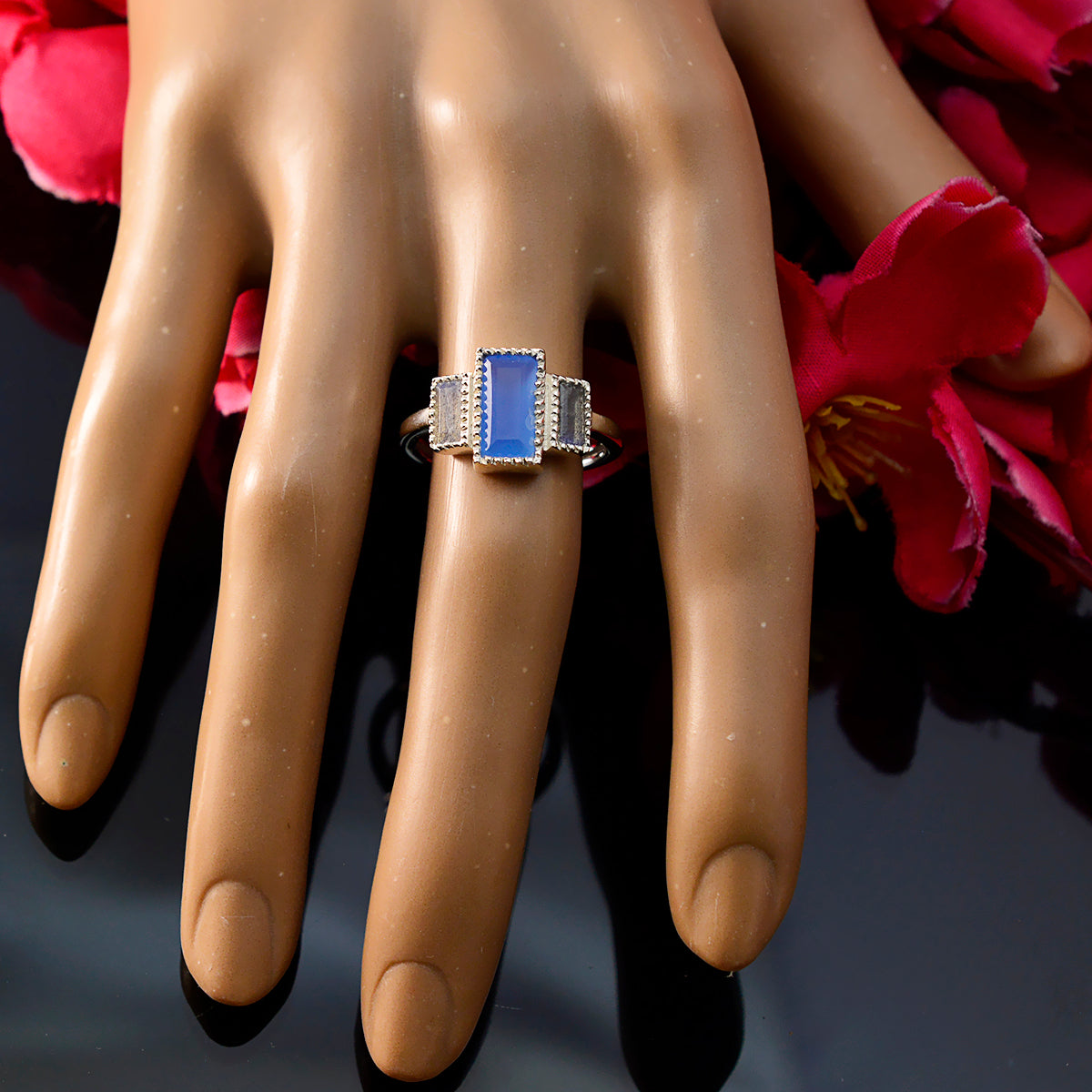 Nisa Abstract multicolor Trilogy Ring