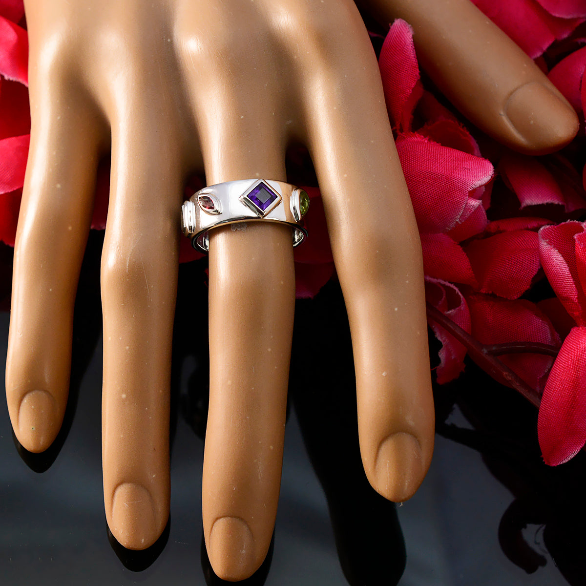 Meera Abstract multicolor quarter Band