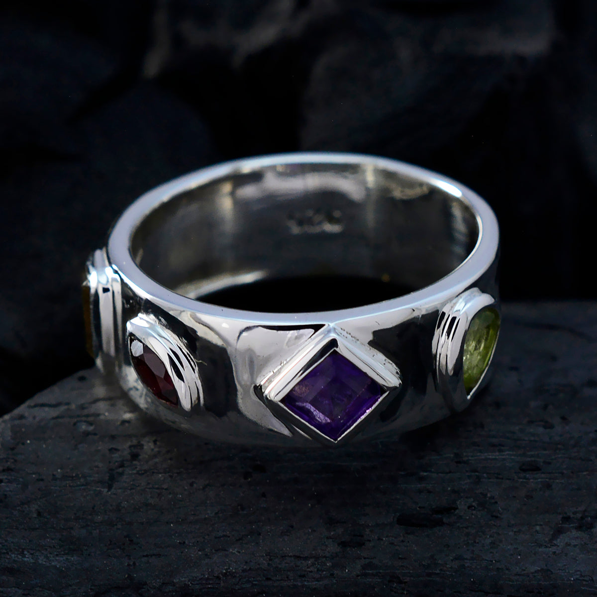 Meera Abstract multicolor quarter Band