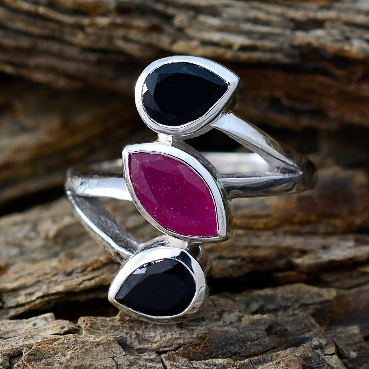Priya Signet multicolor Trilogy Ring