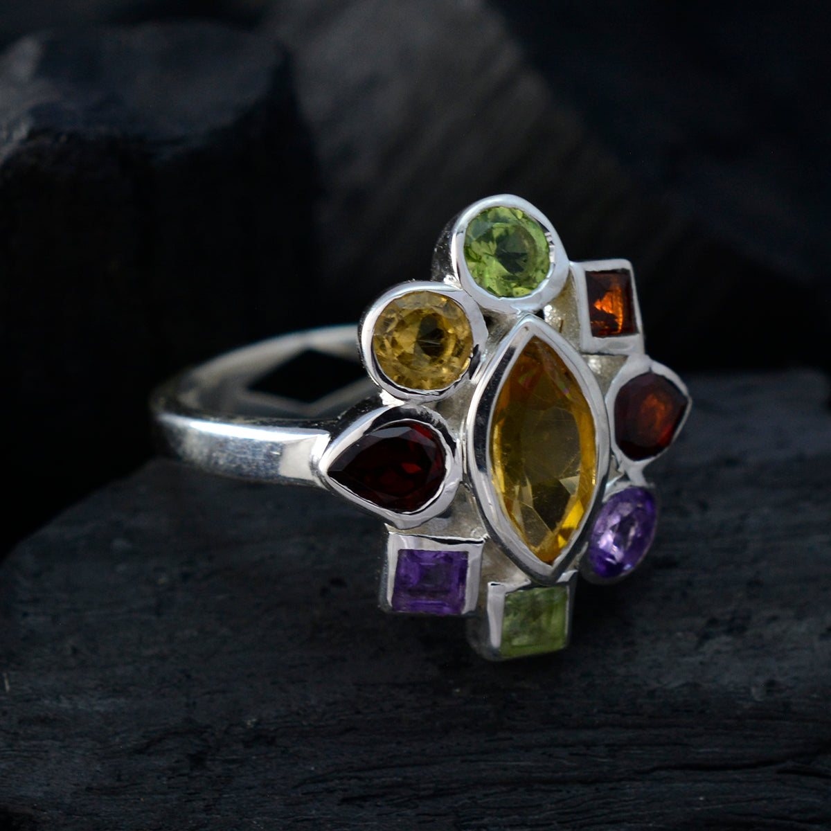 Maya Cocktail multicolor navratna Ring
