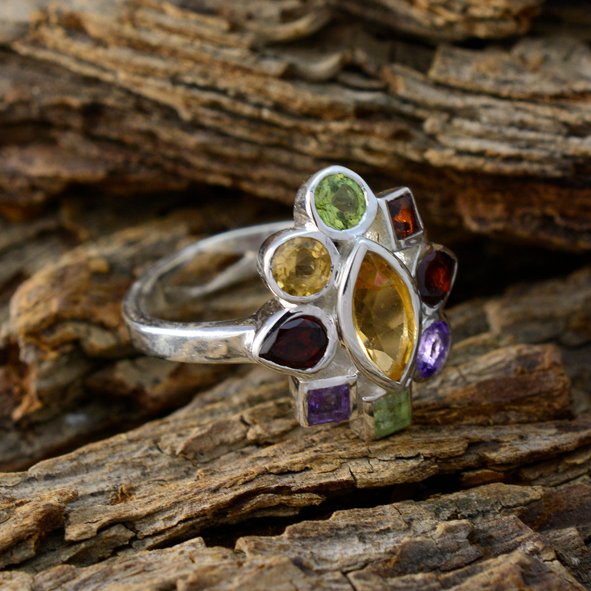 Maya Cocktail multicolor navratna Ring