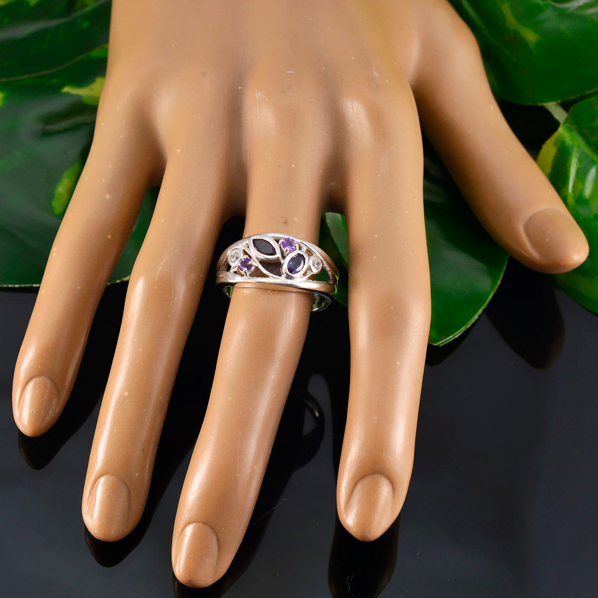 Meera Modern multicolor multiple Ring