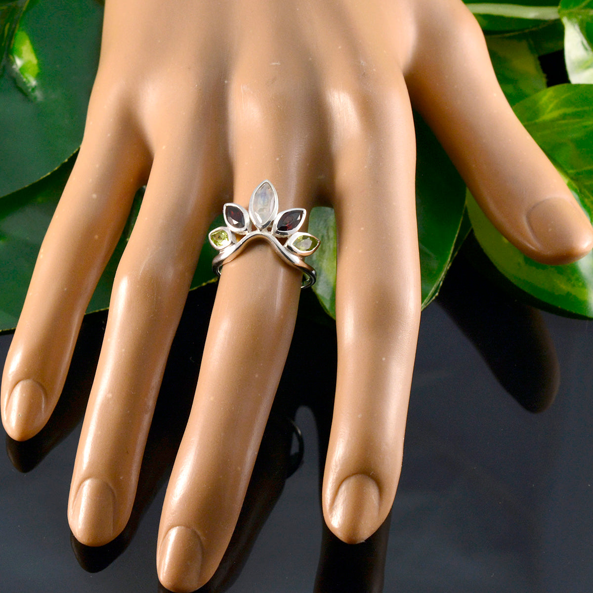 Nari crown multicolor Penta Ring