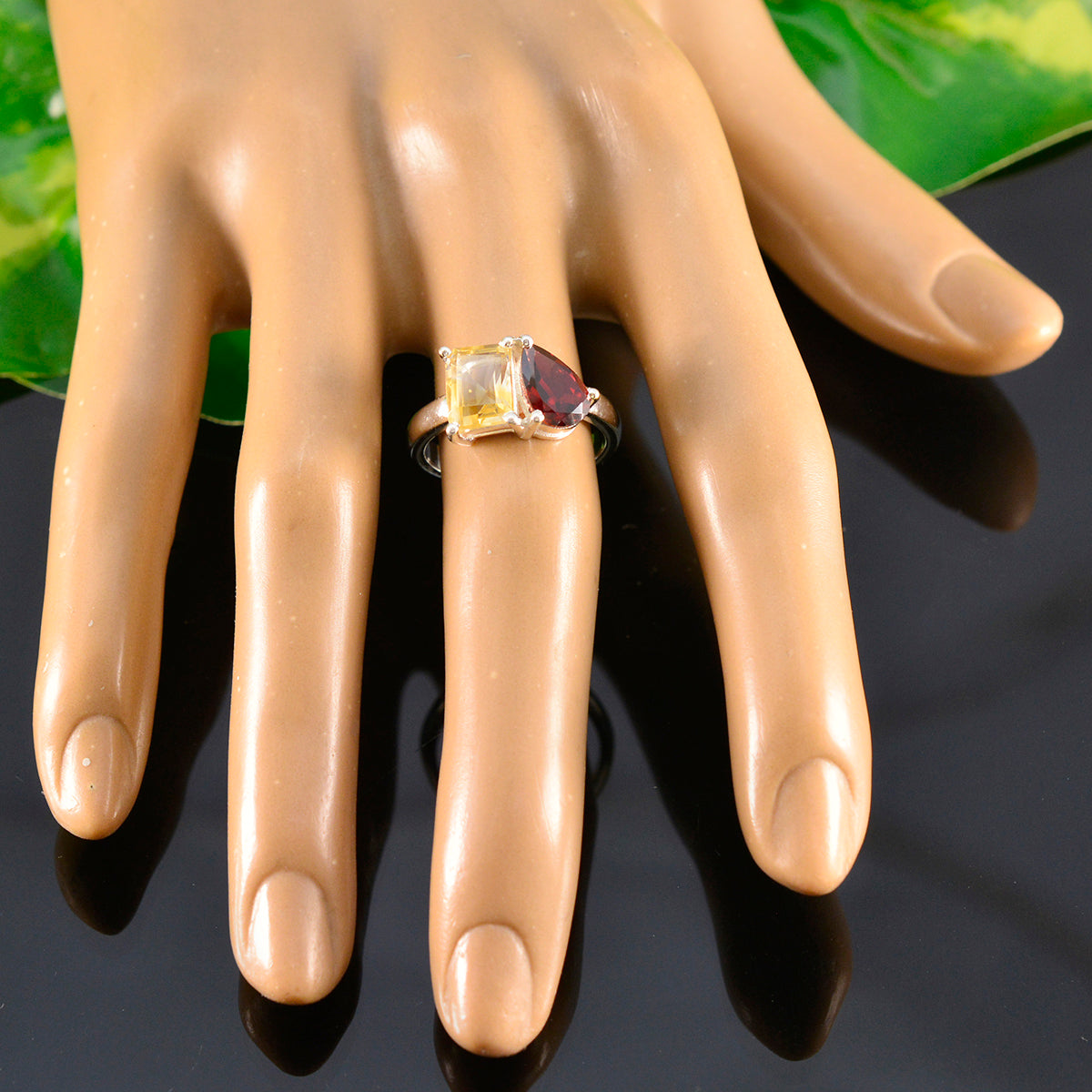 Ji-eun Modern multicolor Toi et Moi Ring