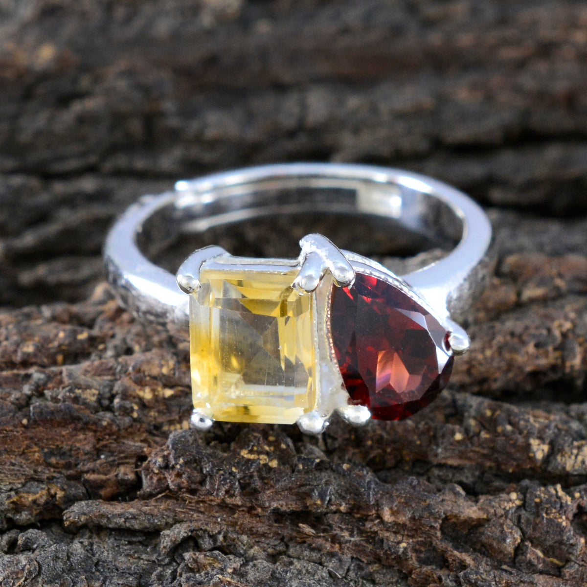 Ji-eun Modern multicolor Toi et Moi Ring