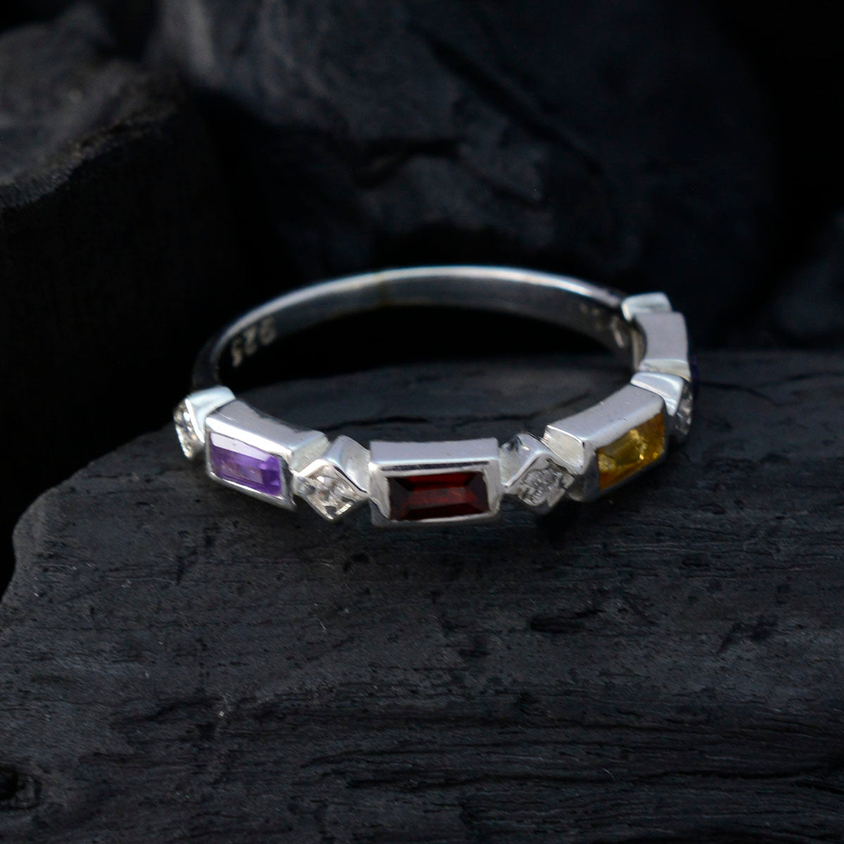 Yuna Trendy multicolor quarter Band