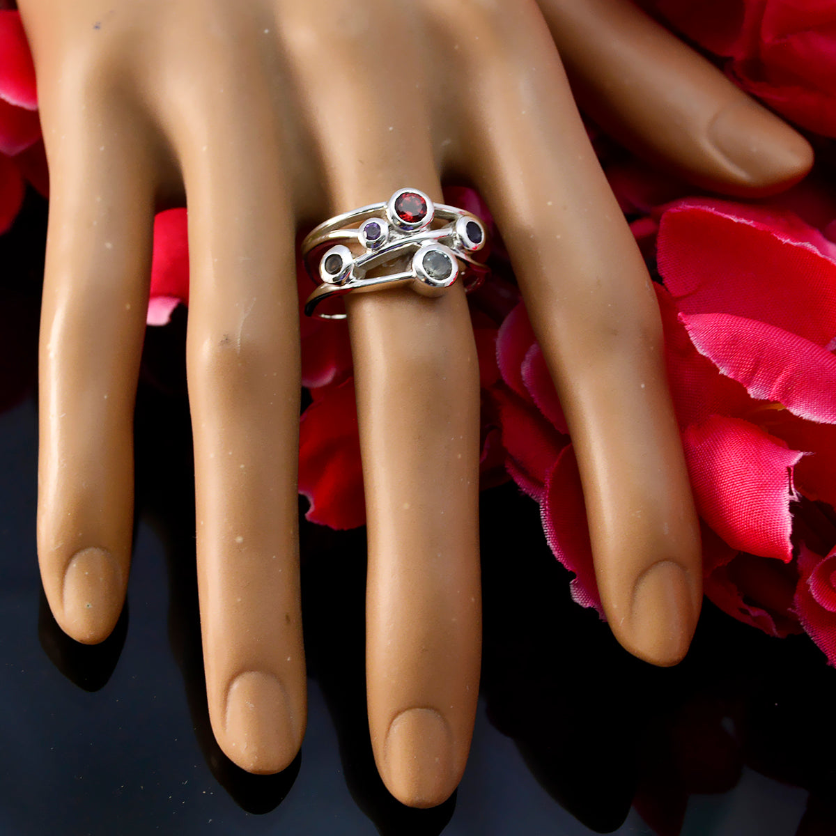 Eva Sophisticated multicolor Penta Ring