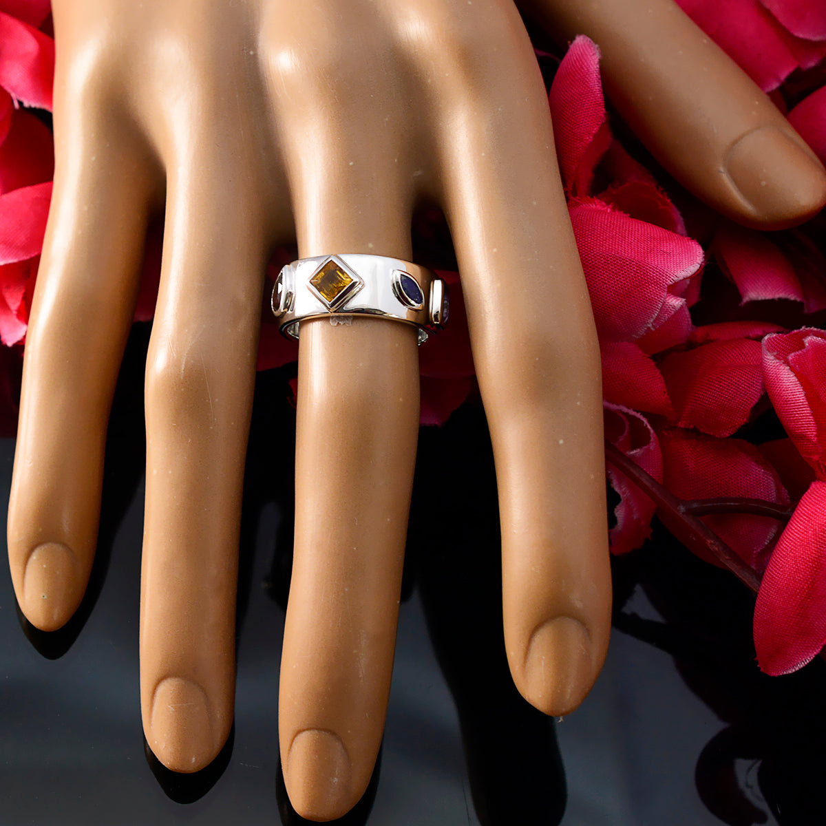 Isla Abstract multicolor quarter Band