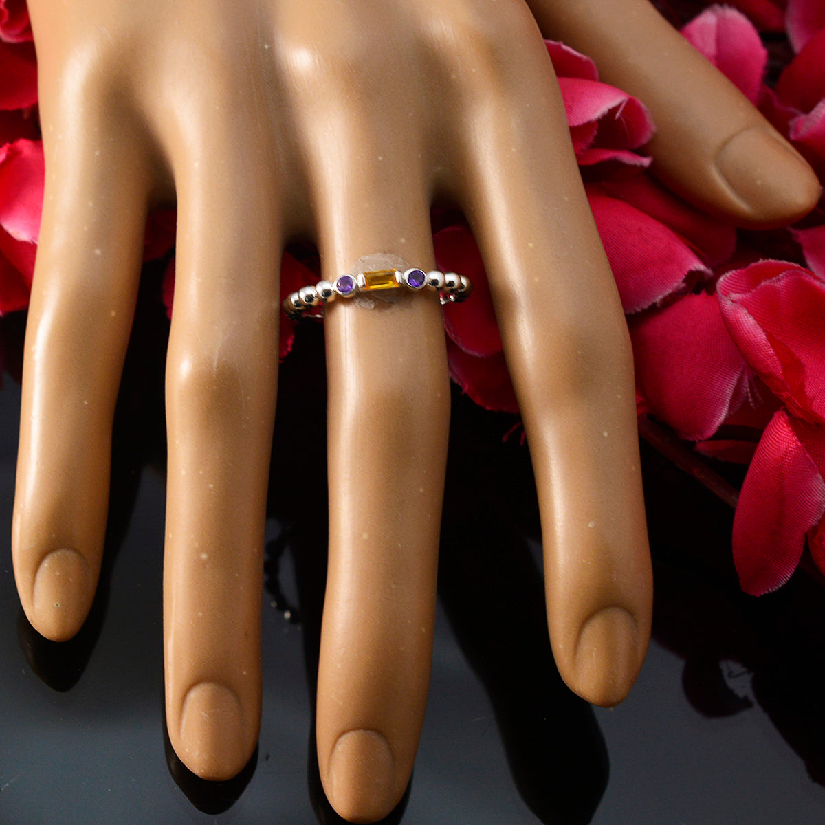 Xiu Contemporary multicolor Trilogy Ring