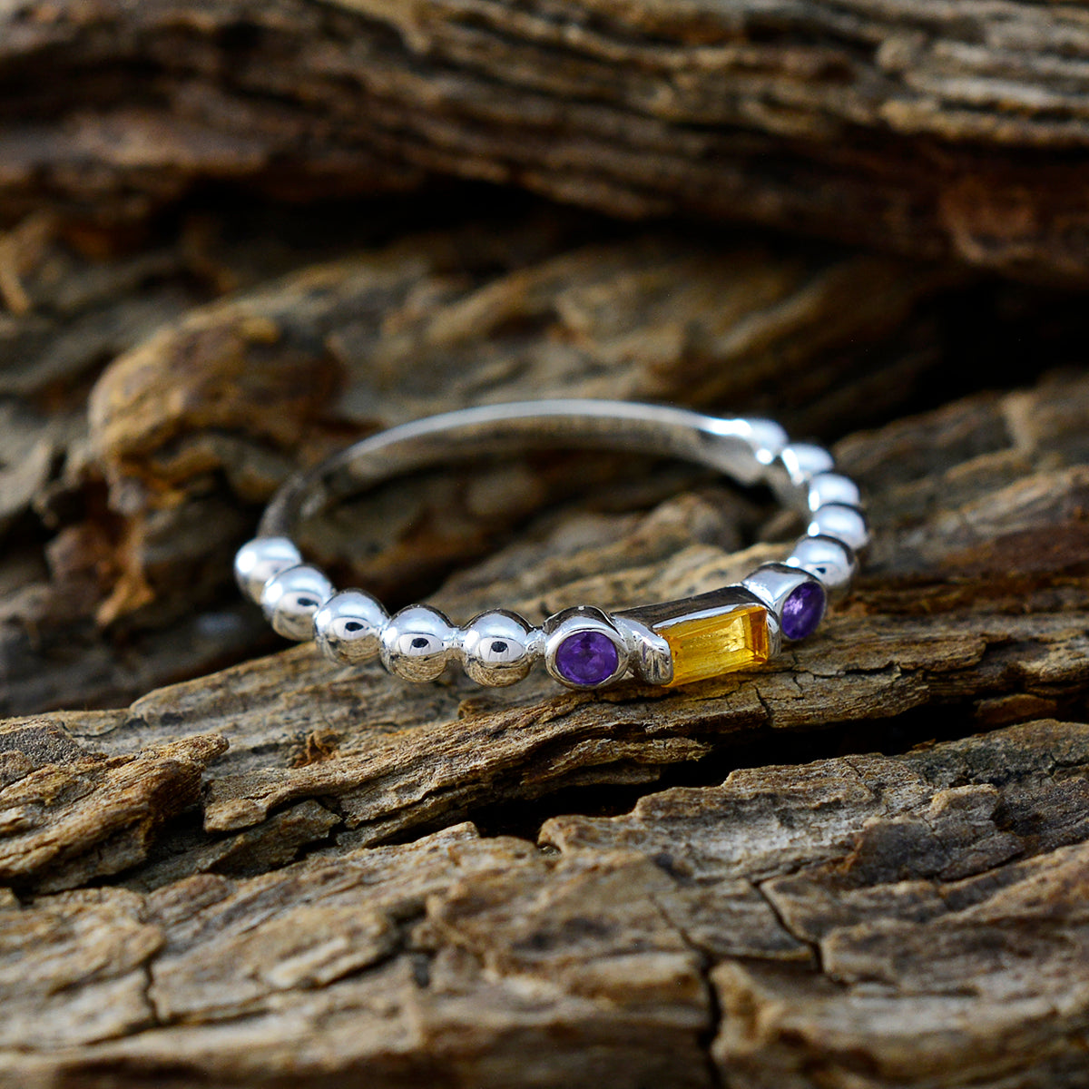 Xiu Contemporary multicolor Trilogy Ring